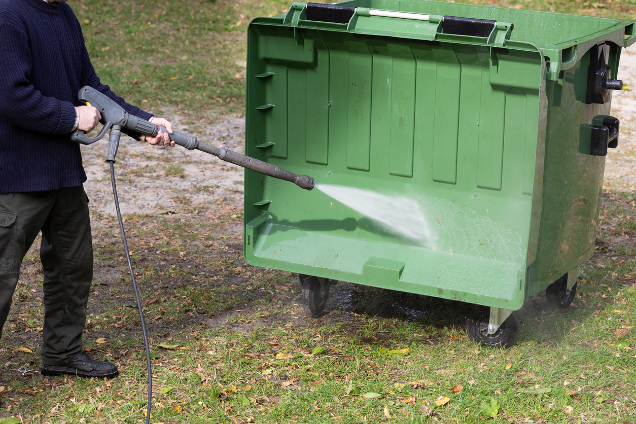 TrashcanCleanHandyhubSub1 - HandyHub